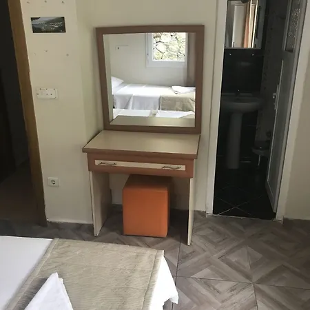 Ideal Hotel